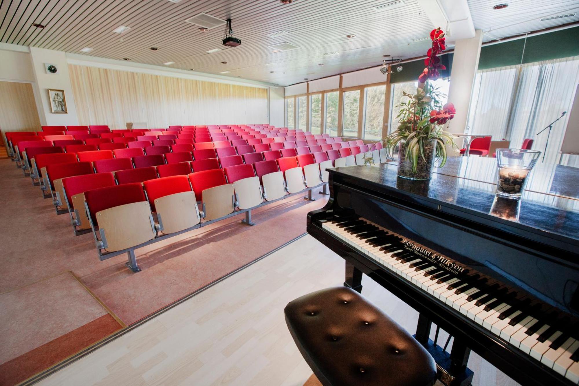 Karlskoga Folkhögskola Vandrarhem Udden Exteriör bild